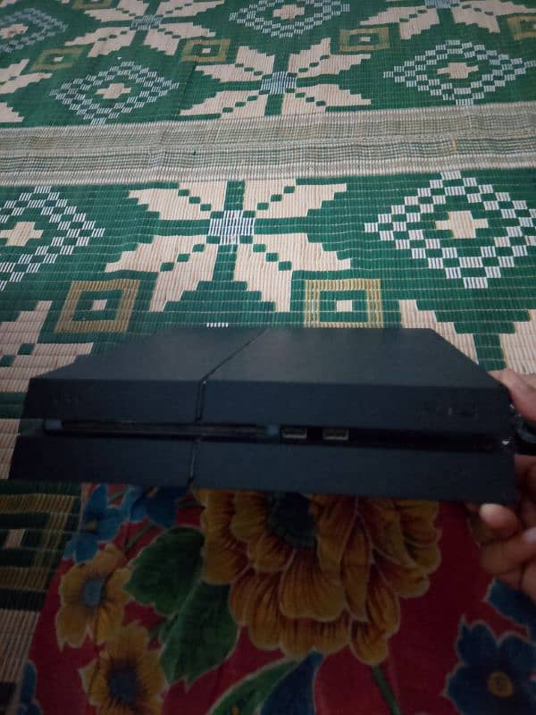 PS4 console 4