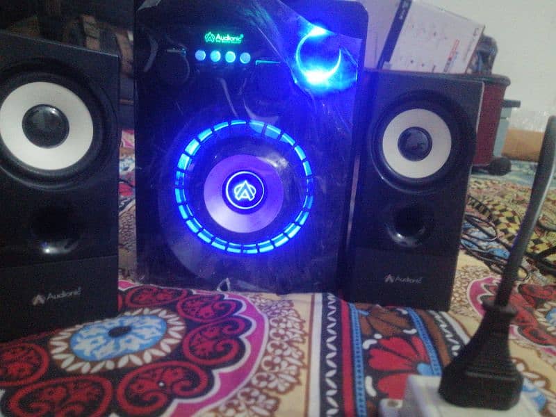 AUDIONIC SPEAKERS 2