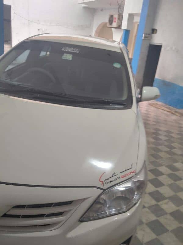 Toyota Corolla altis 2012 4