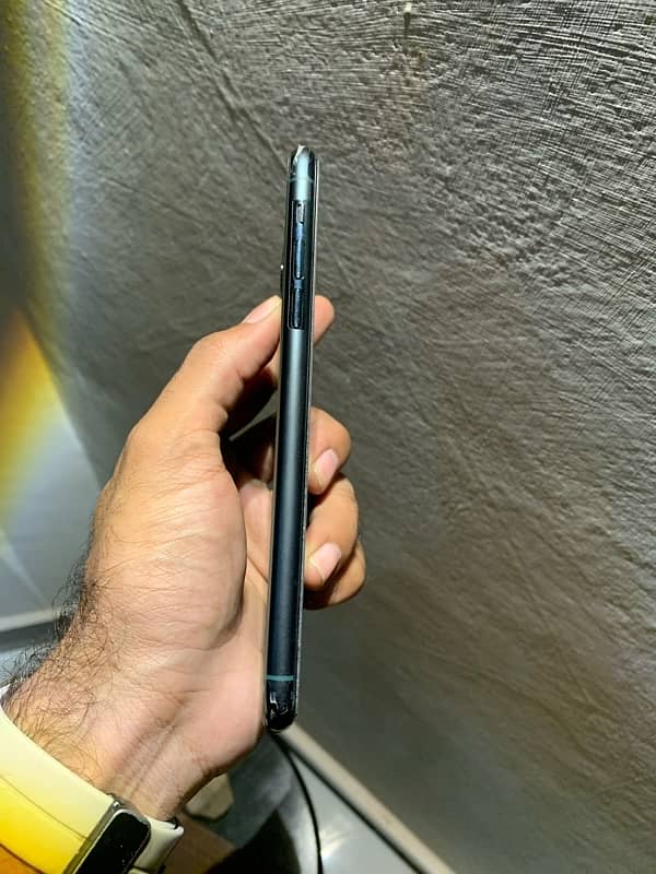 Iphone 11 Pro Max PTA 256GB 4