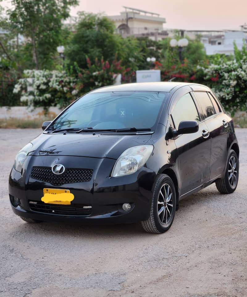 Toyota Vitz F 1.0 (Bulldog Shape) 3