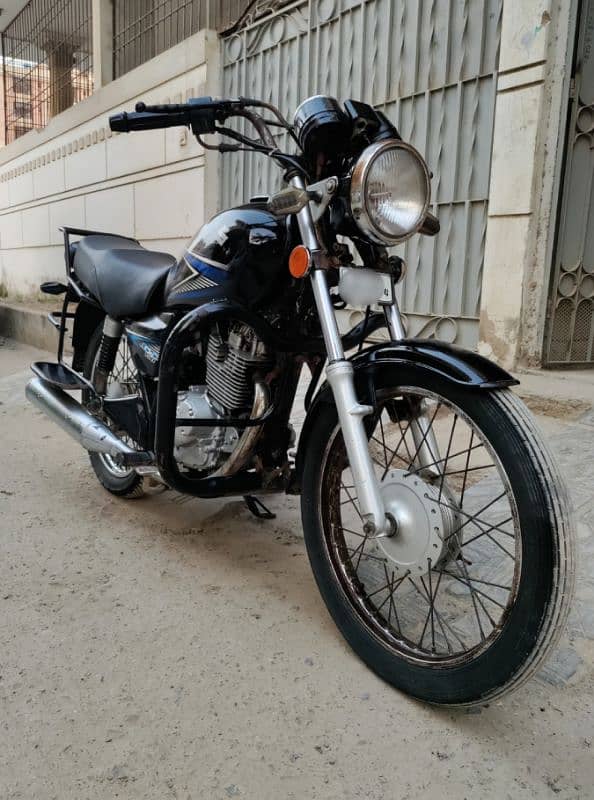 Suzuki GS 150 2