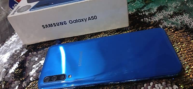 Urgent Sell Samsung Galaxy A50 4/128 official Pta approved 0