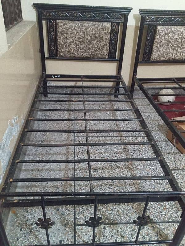 single bed pair 10 by 10 condition 3