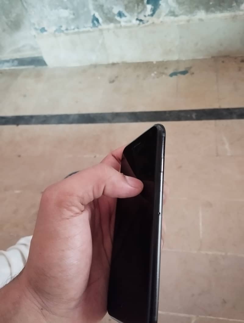 iPhone 7 PTA 128GB 4