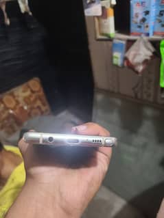 Samsung galaxy note 8 (4 64)