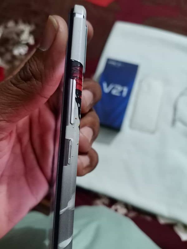 vivo v21 6