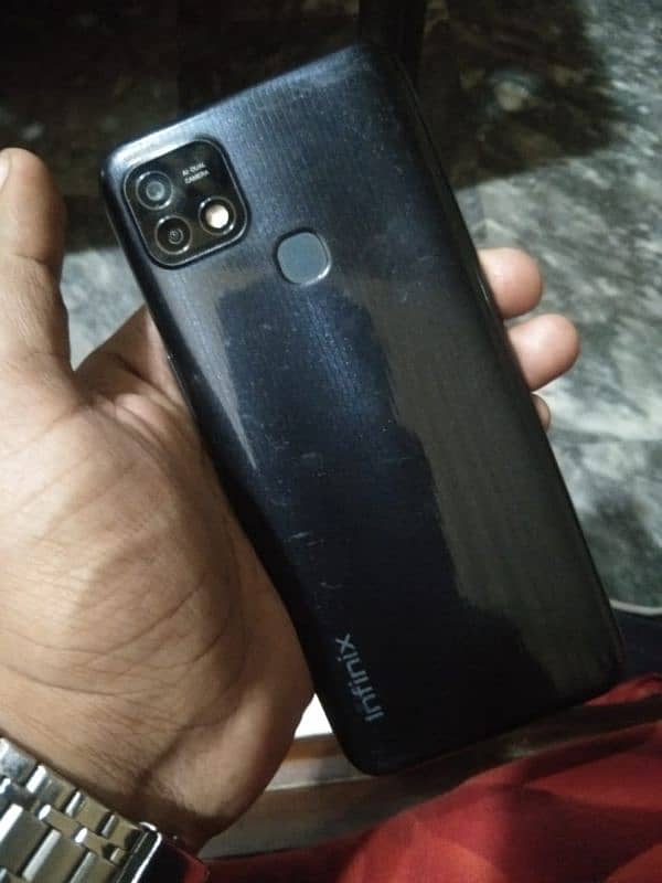 Infinix hot 10i 4/128 p65 gaming processer condition 10/9 6