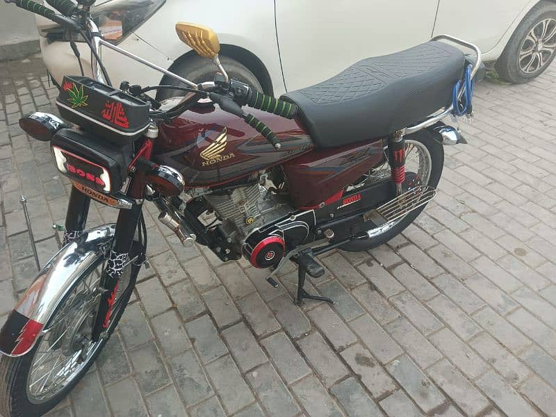 Established Glories Store & Honda  Bike for sale 3