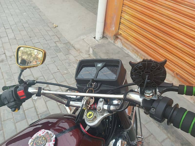 Established Glories Store & Honda  Bike for sale 5