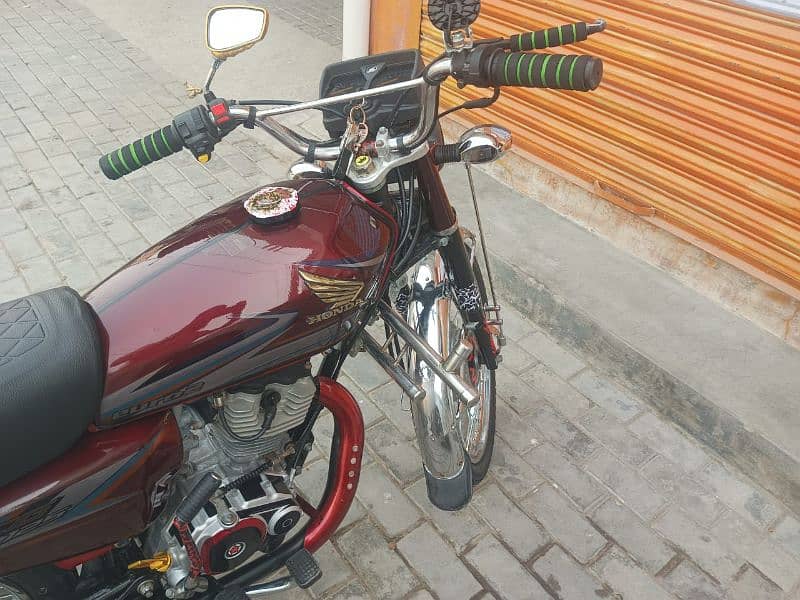 Established Glories Store & Honda  Bike for sale 13