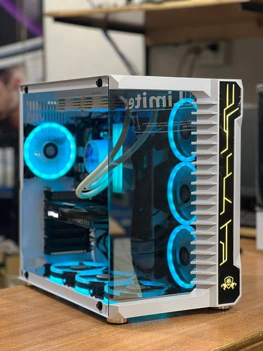 "Your Dream Setup Awaits: Custom-Built Gaming PCs!" Order Now ! 7