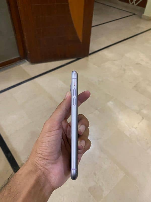 iPhone 11 (factory unlocked) 2