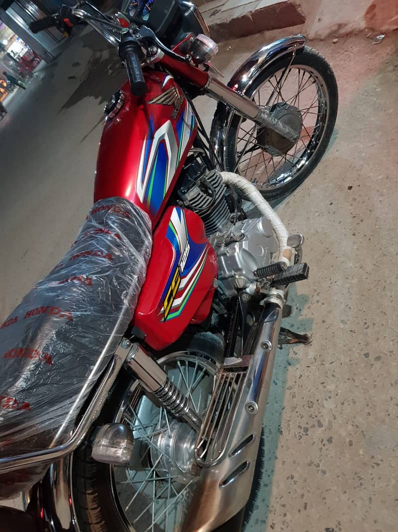 Honda CG 125 2022 Advance Karachi nmbr 3