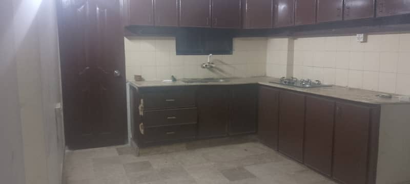 Apartment for rent 2 bed dd 900 sq feet badar commercial dha phase 5 Karachi 0