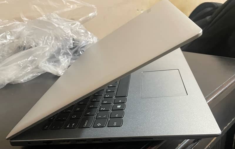 Lenovo IdeaPad 320 4