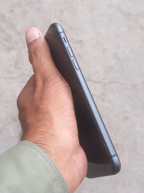 iPhone 11 non pta 64gb health 95 just phone 2