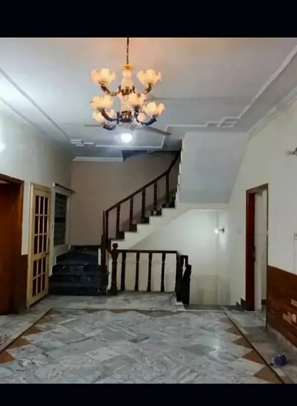 G11/1 Upper portion for Rent size 25+60 marble floor 70 feet street 1