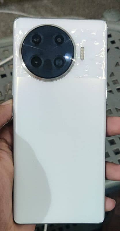 Tecno spark 20 pro plus 1