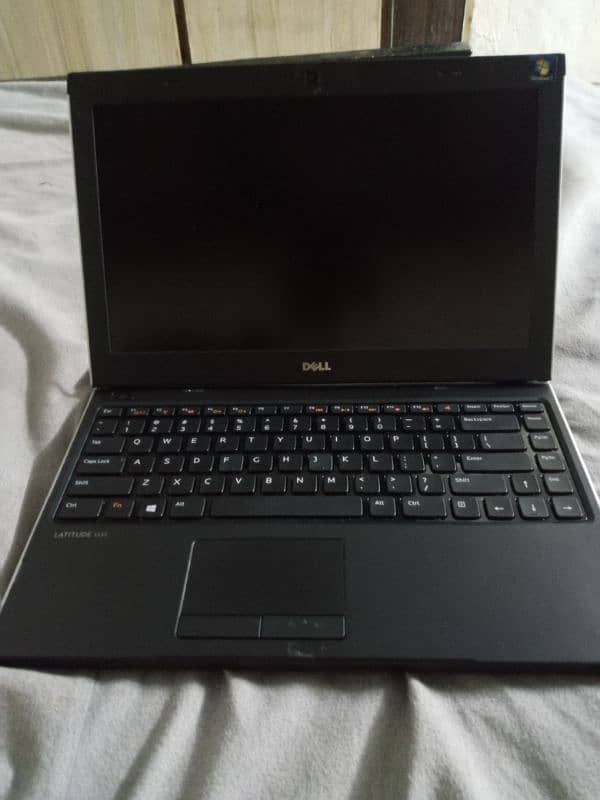 Dell 3330 corei3 3rd generation 4 GB Ram 320 GB hard ok 1