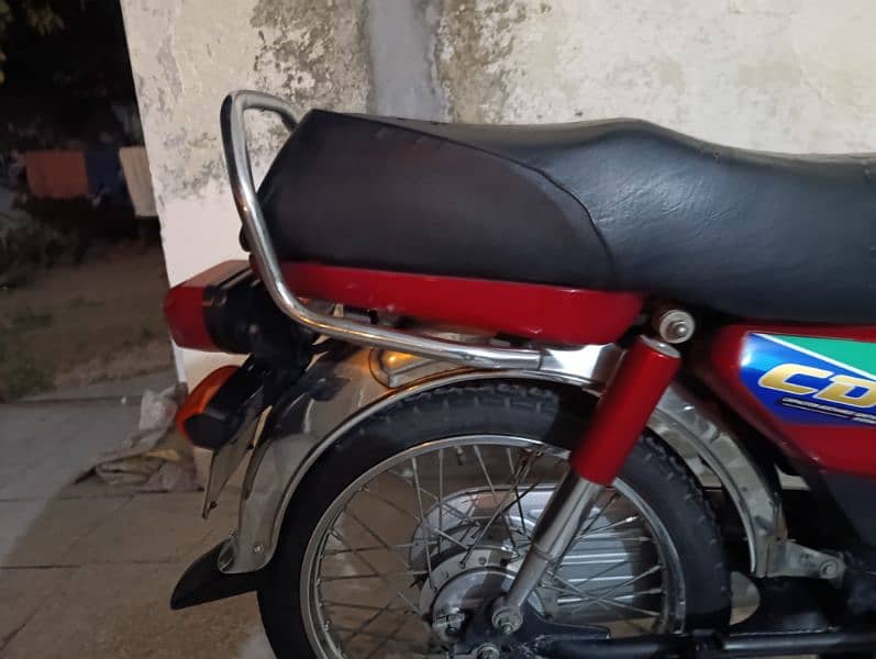 HONDA CD 70.2018 MODEL 5