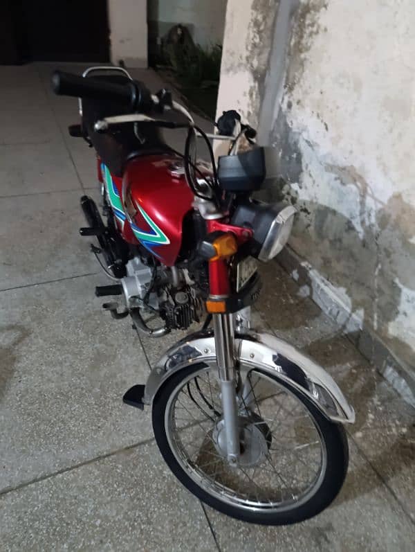 HONDA CD 70.2018 MODEL 15