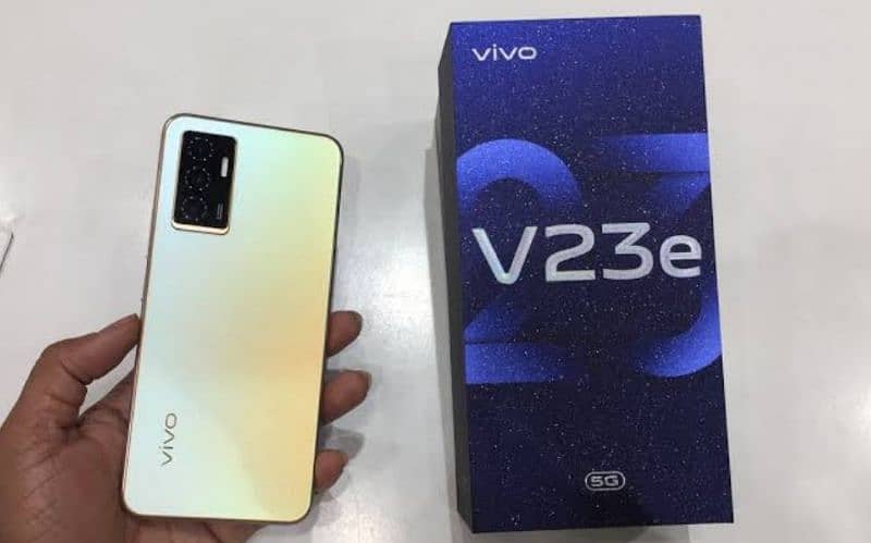 Vivo v 23e 256 gb golden colour no single scratch WH 03487469836 2