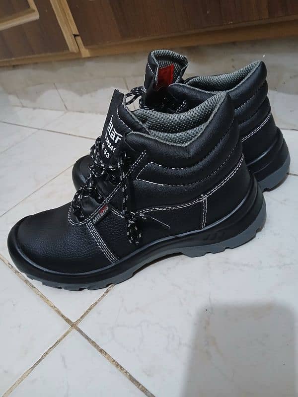 Branded Safety Shoes 3