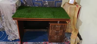 computer table for sell with green corpate  13000   number 03225573875