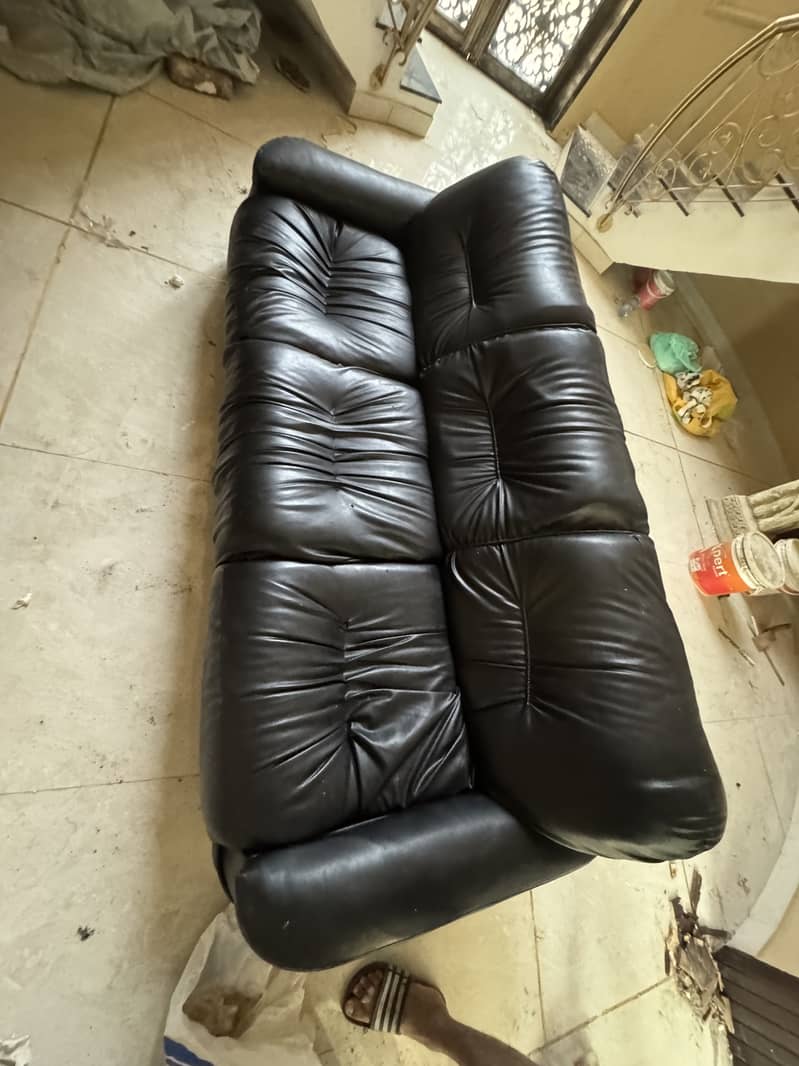 Sofa, 3 seater, black leather. 1