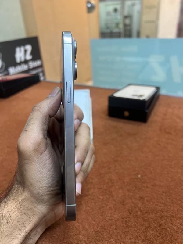 iphone 15 pro max factory unlocked 2