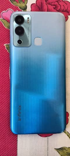 Infinix Hot 12i like new condition 4+4/64gb memory scratch less phone