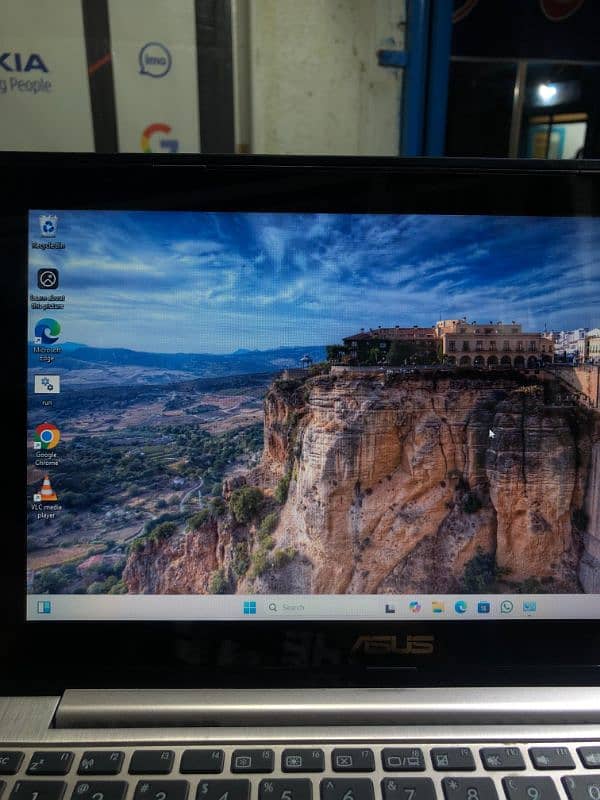 Asus Laptop 4