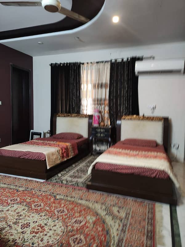 Furnished upper portion. 0311*5786*429 6