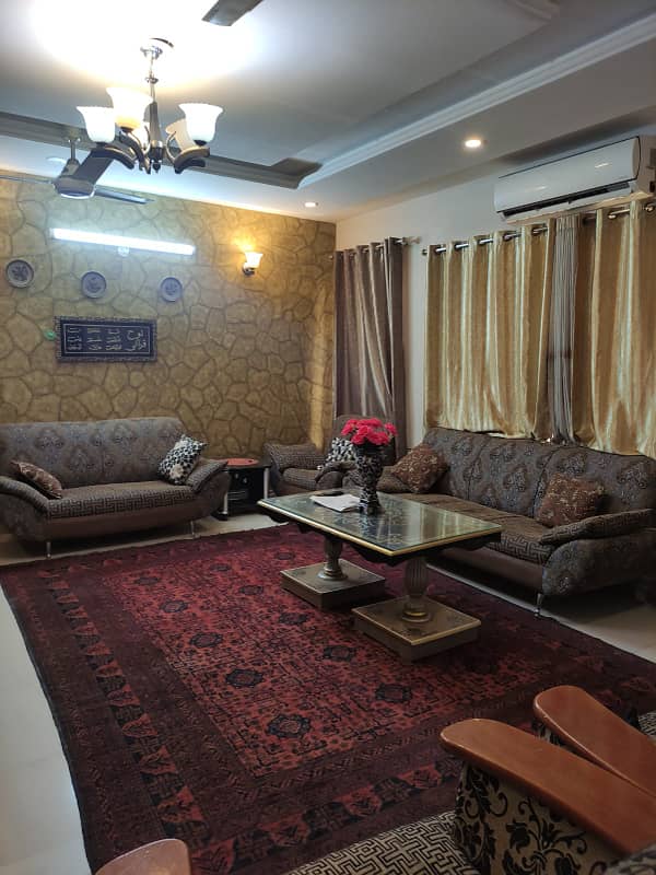 Furnished upper portion. 0311*5786*429 20