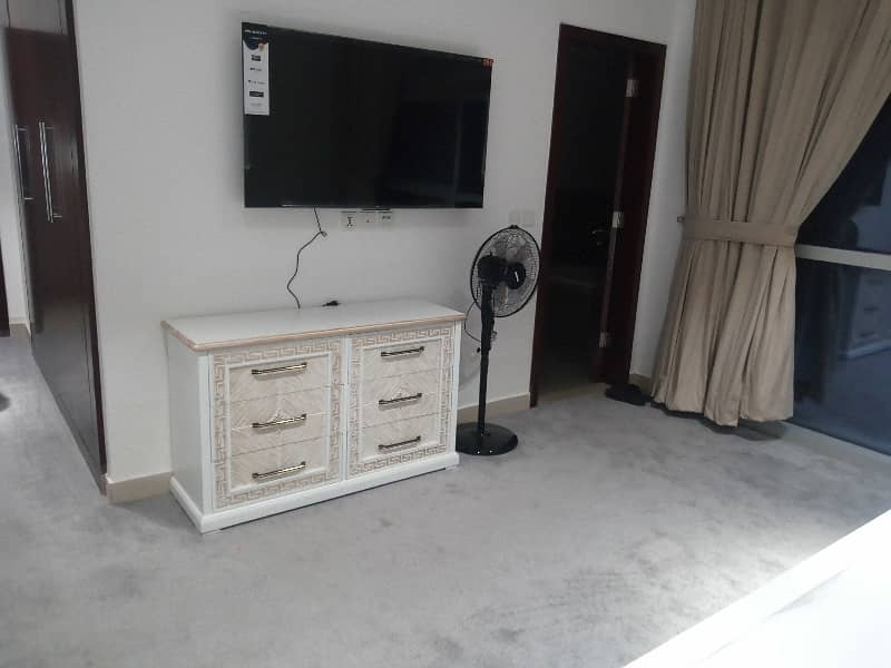 4 Bed with Servant Luxury Fully Furnished Apartment Available On Rent Best View On High Floor 21