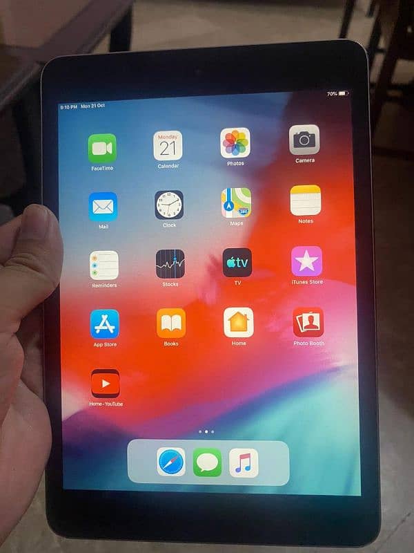 I pad mini 2 memory16gb condition 10by10 1