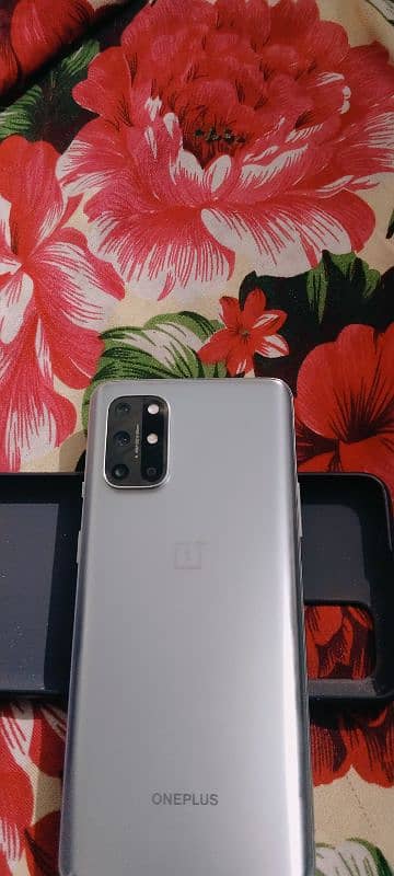 one plus 8t for sale and exchange possible 7