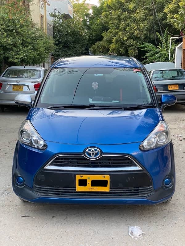 Toyota Sienta 2015 0