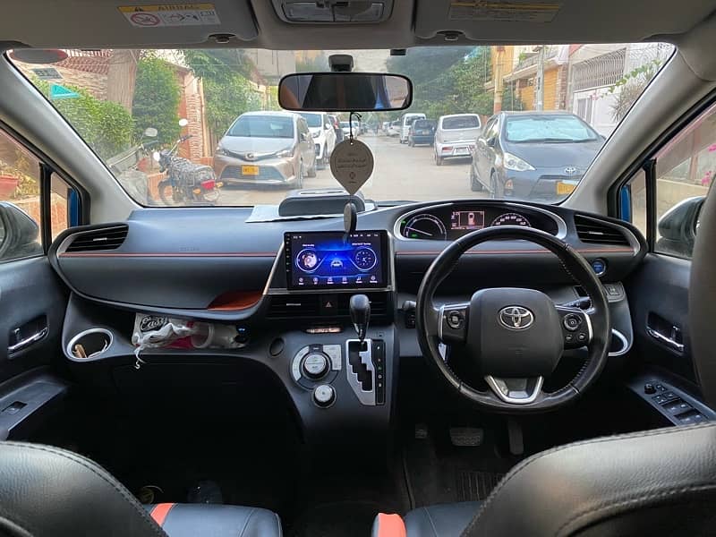 Toyota Sienta 2015 6