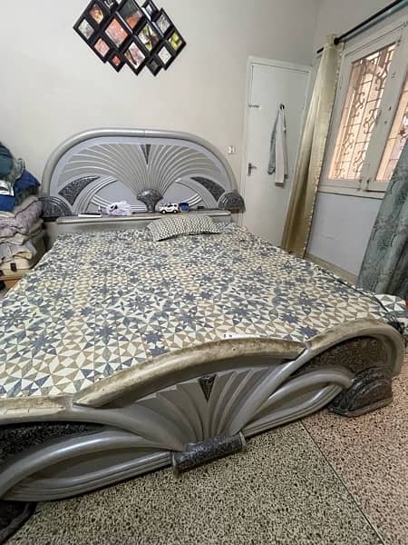 king bed with mattress 1