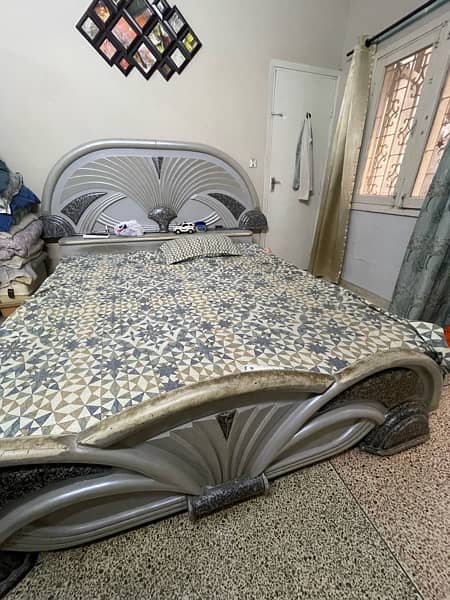 king bed with mattress 2