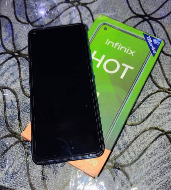 Infinix Hot 10 6/128 in good condition 2