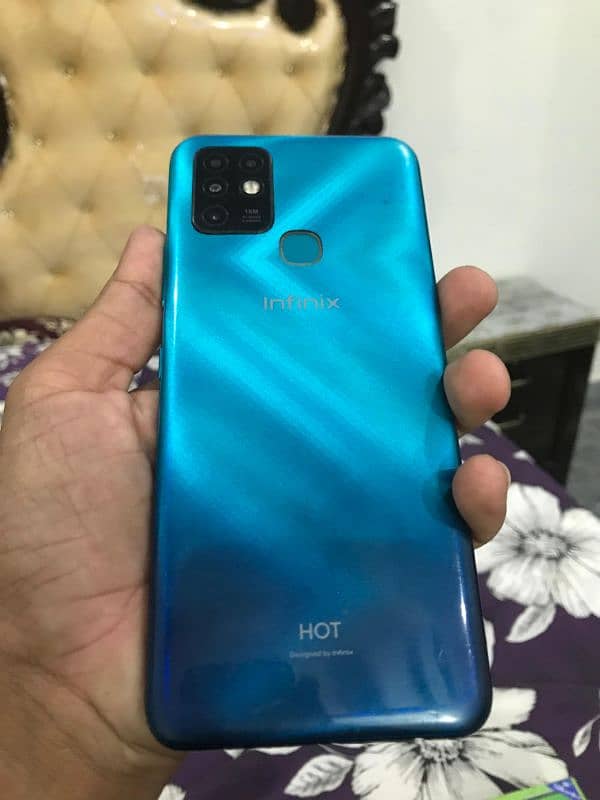 Infinix Hot 10 6/128 in good condition 8