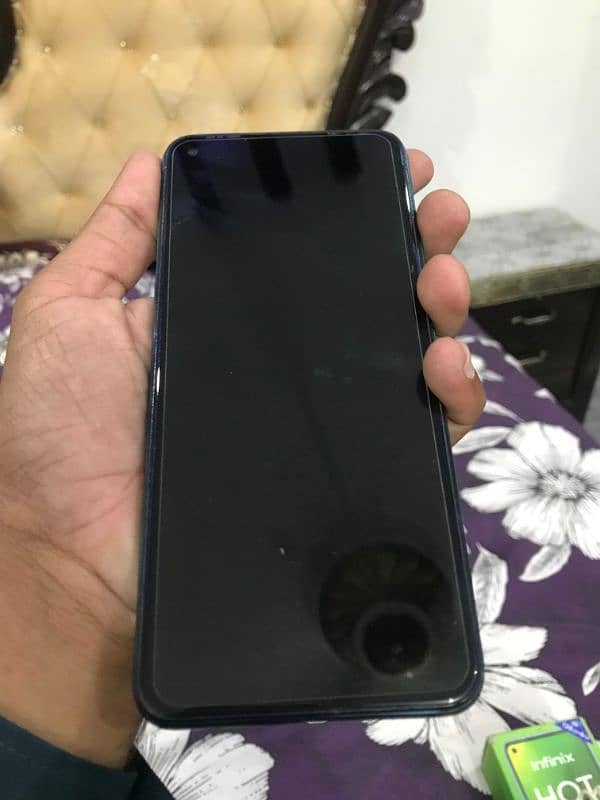 Infinix Hot 10 6/128 in good condition 9