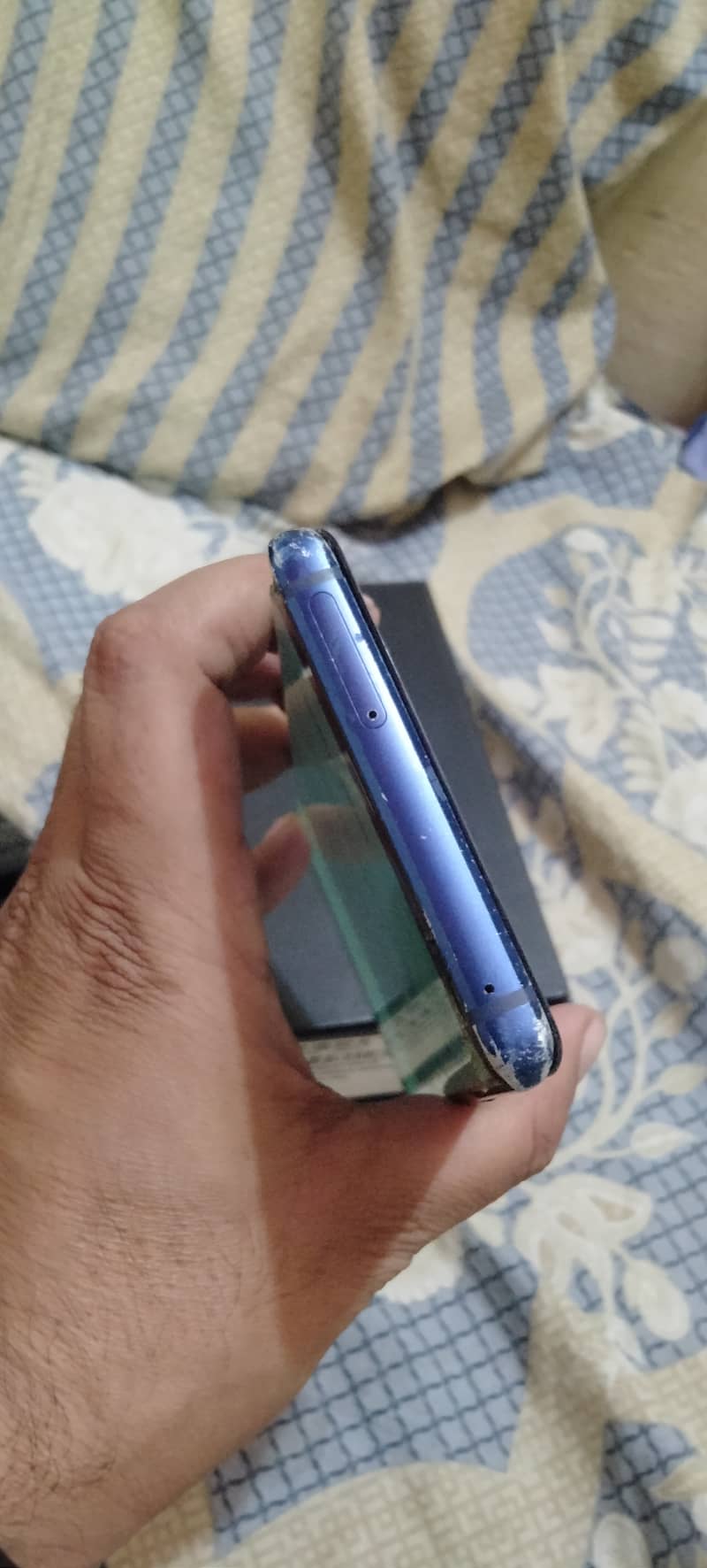 Hello I'm selling my Samsung Galaxy Note 9 dull sim official approval 8