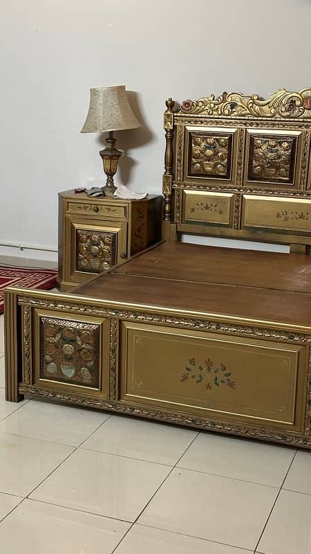 Wooden King Size Bed 3