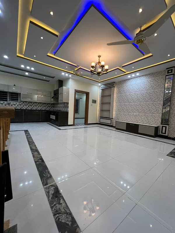 "DREAM HOME RENTAL! 7 Marla Double Storey House In Bahria Town" 9