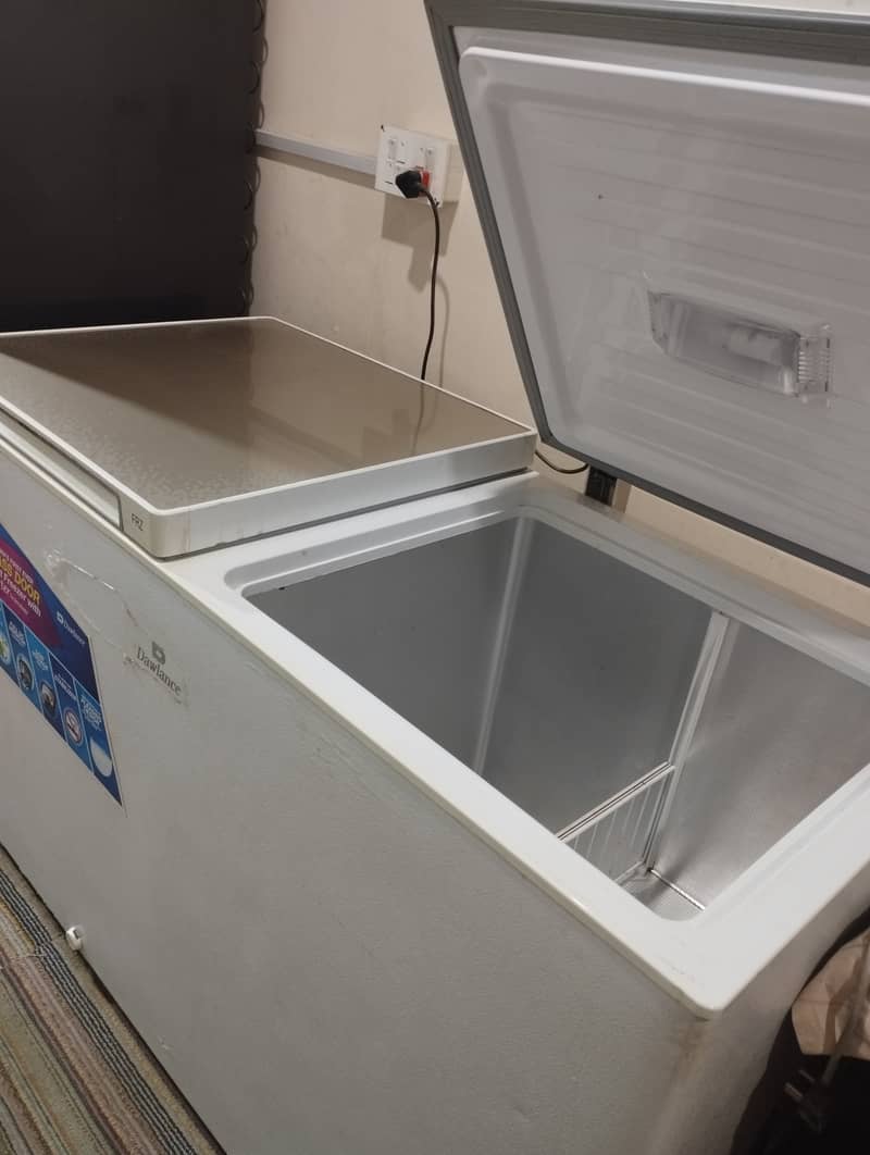 Dawlance glass door invertor deep freezer 1