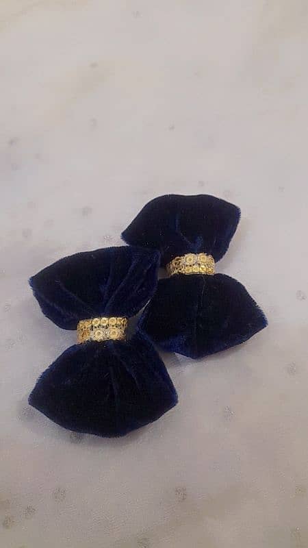 scrunchies and Hairband bow clips 8